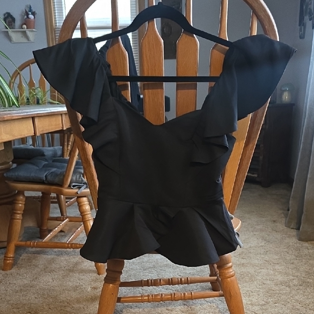 Express Classic Black Top